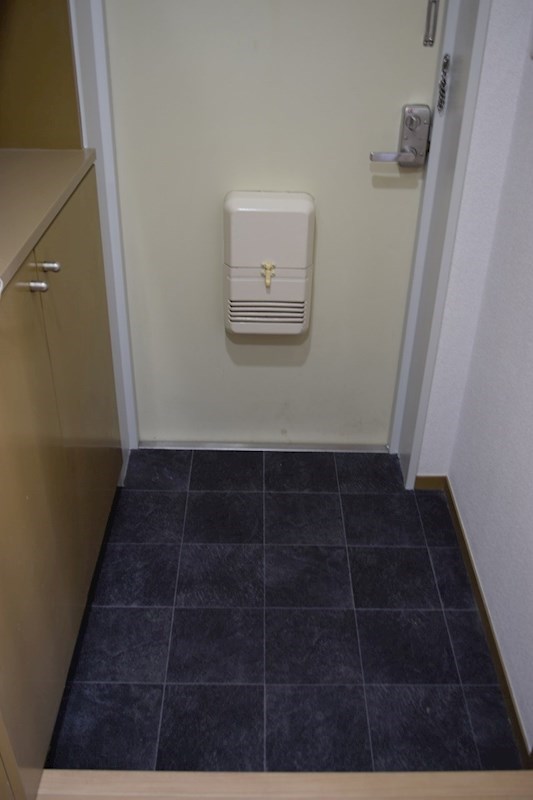 クレセール湘南 玄関