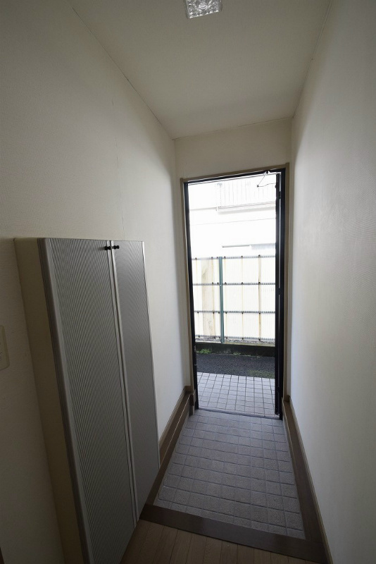 フレグランスE 玄関