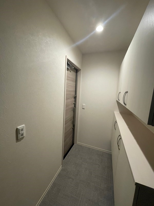 D-room杉 玄関