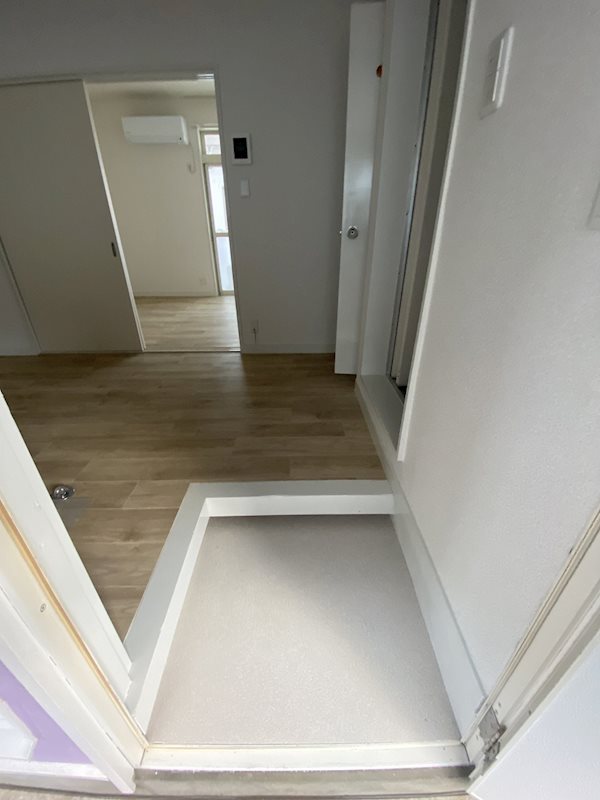 パープルハイツ 玄関