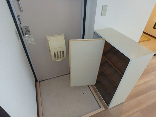 ウィンディ笹尾 玄関