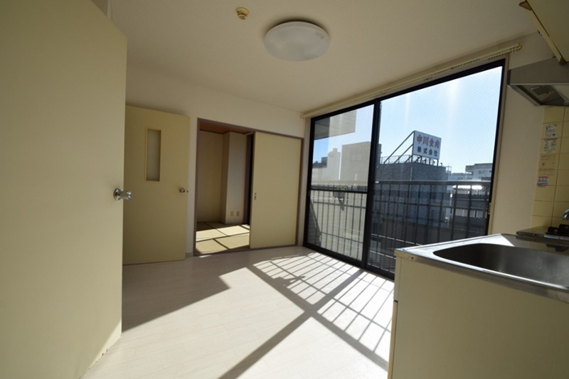 相湘11栄町ビル リビング