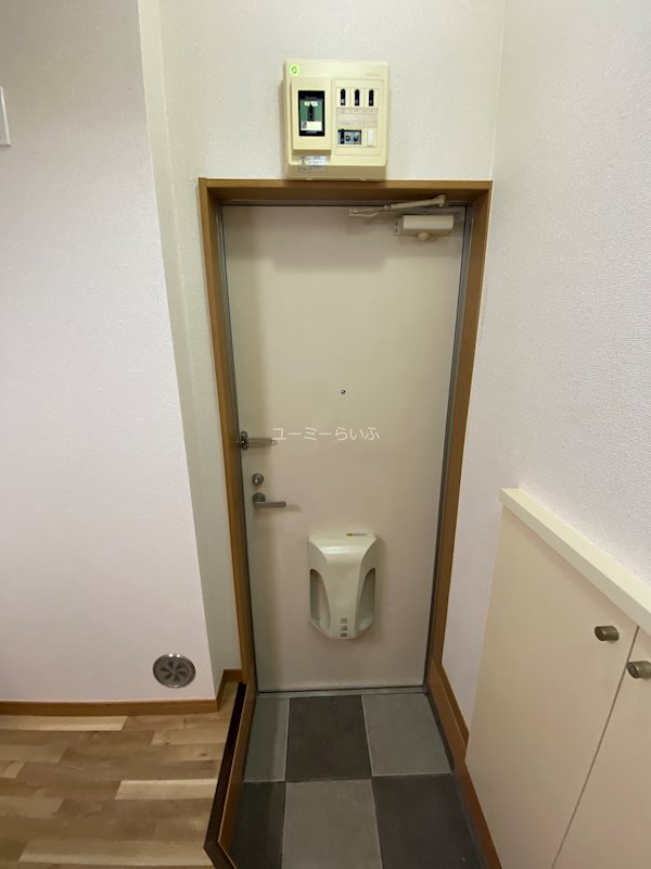 アジュール湘南 玄関