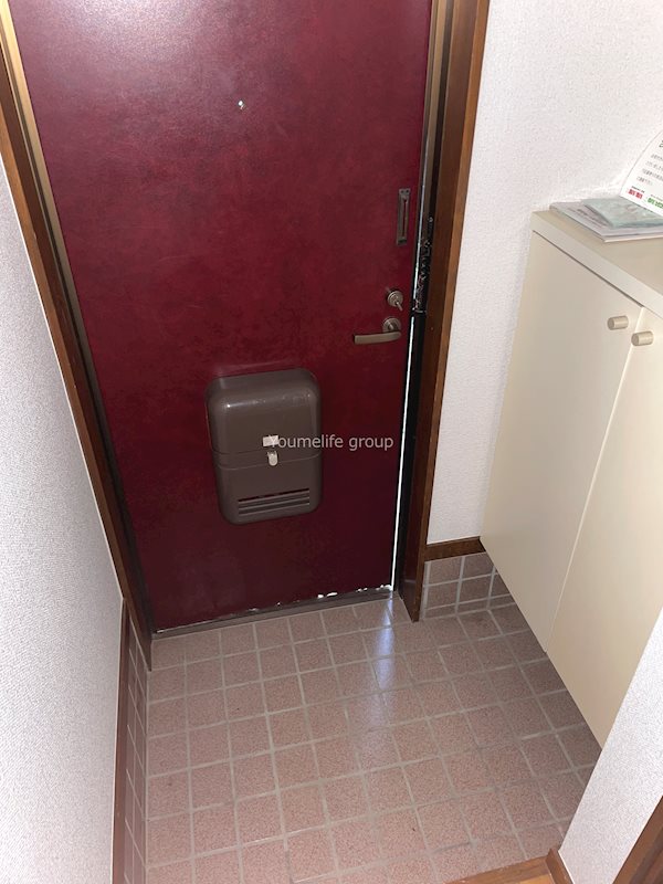 メゾンロープ飯田岡  玄関