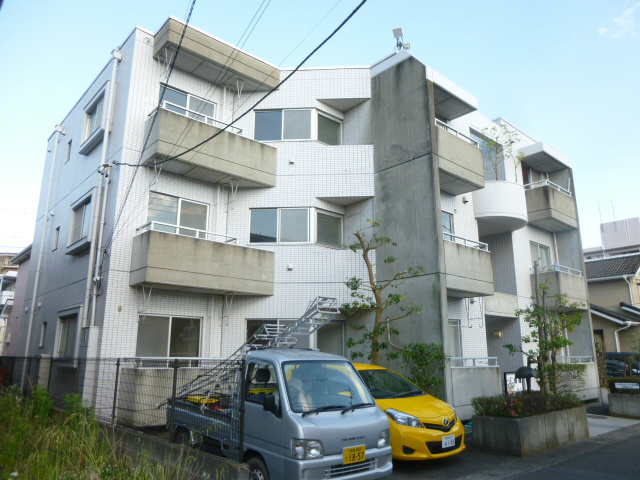 ノーブルマンション山王塚 202号室 外観