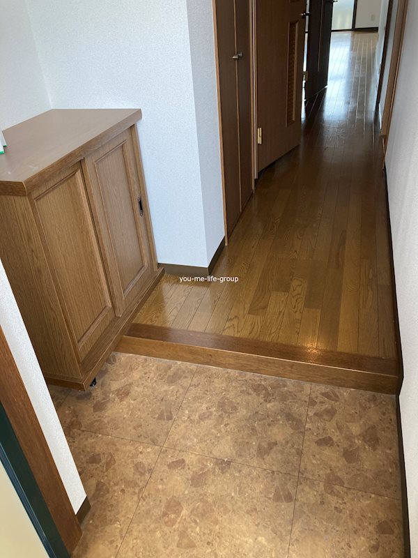 アゼリアコート 玄関