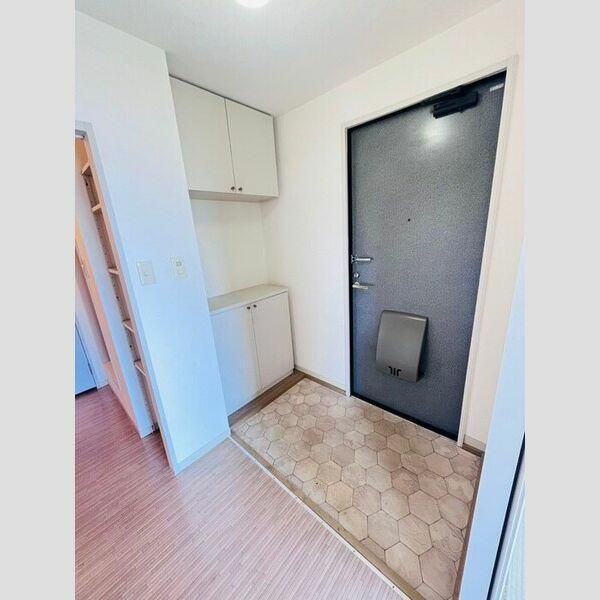 フレグランス高麗 玄関