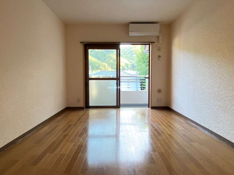 ローズパル ベッドルーム