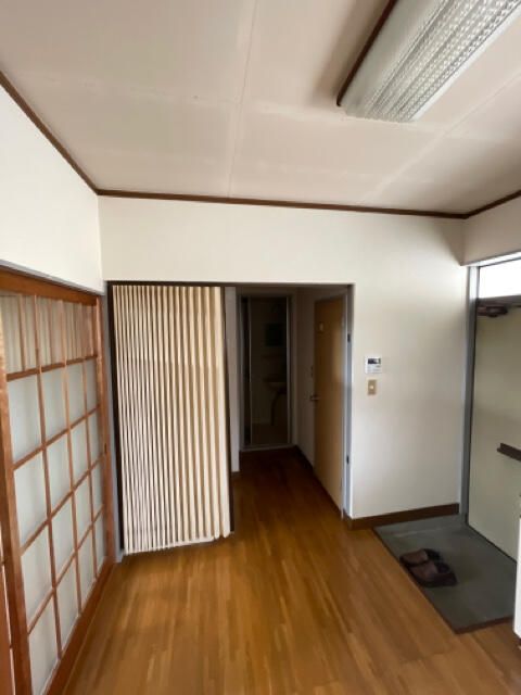 ハイツ野村 玄関