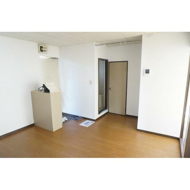 クレセント南洋Ｂ 玄関
