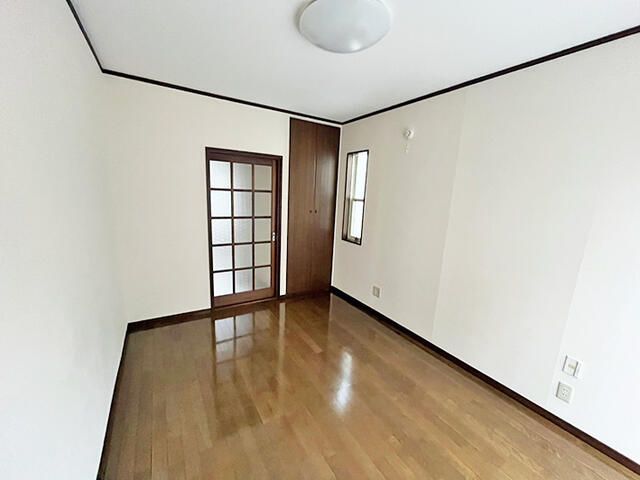 ホワイトレジデンスⅠ ベッドルーム