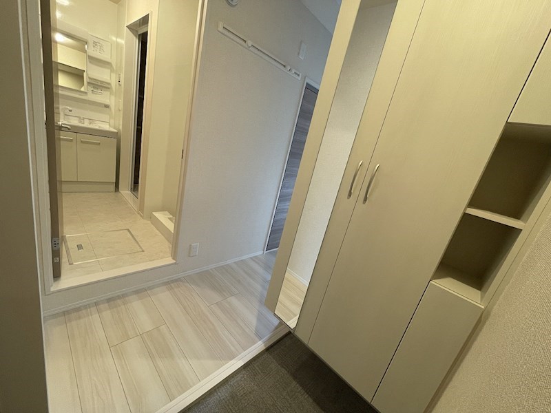 マ・メゾン鵠沼花沢　A 玄関