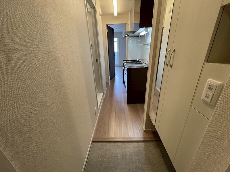 マ・メゾン鵠沼花沢　B 玄関