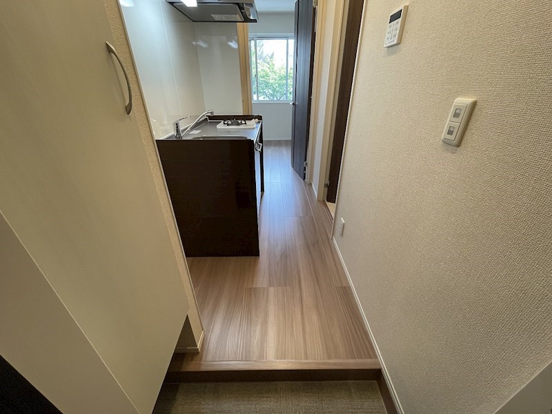 マ・メゾン鵠沼花沢　B 玄関