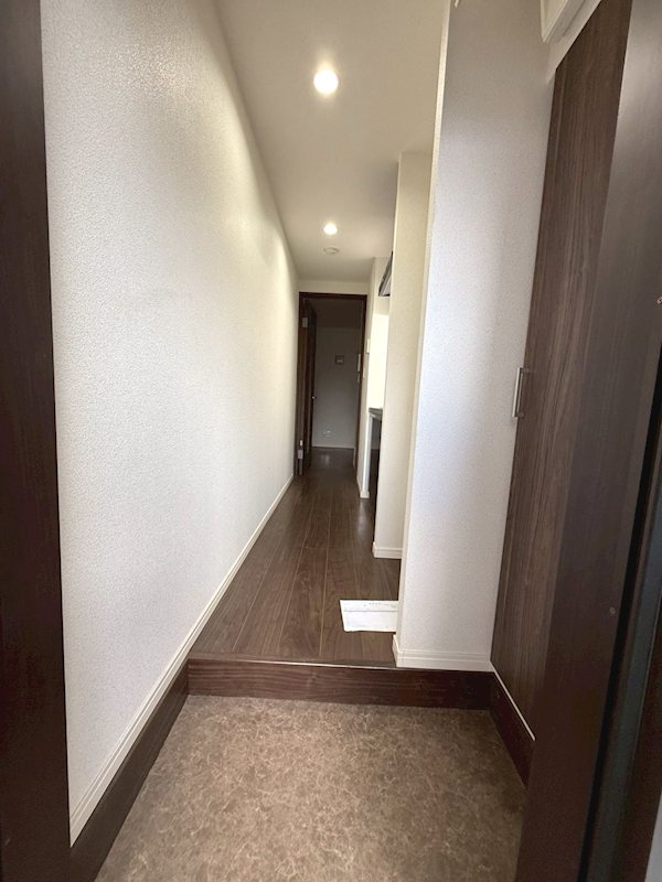 ＩＮｓｉｄｅ　Ｇｒｏｖｅ　ＥＶＥ 玄関