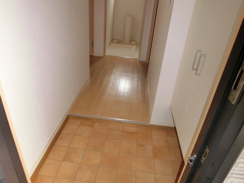 ロータス 玄関