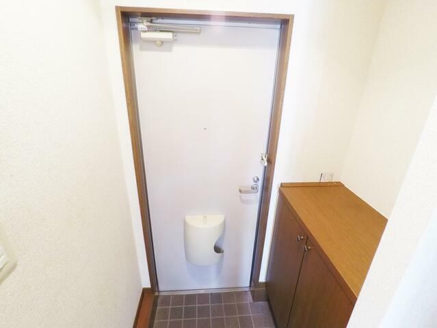 グランデリーベル  玄関