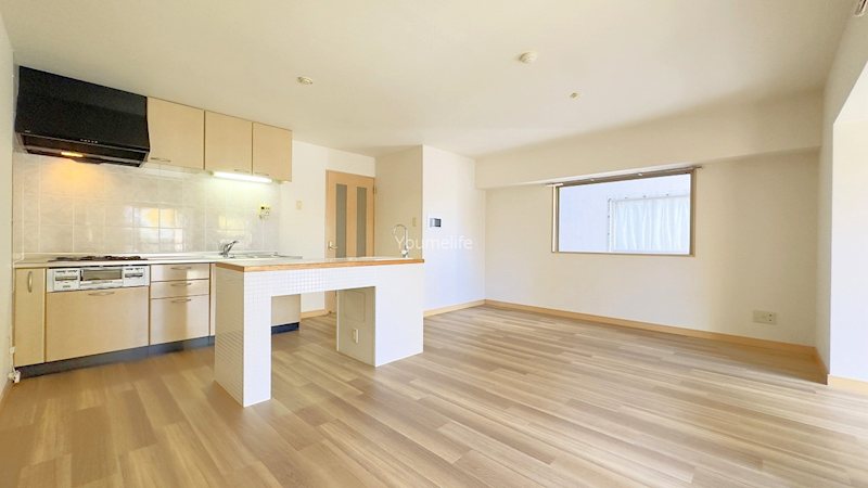 ラトゥール　レジュモー リビング