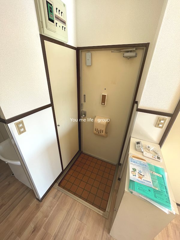 クレスト湘南 玄関