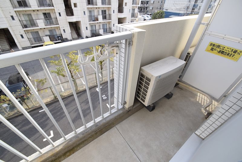 ベルフラワーハイツ伊勢原 ベランダ