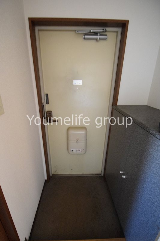 グレイスコート 玄関