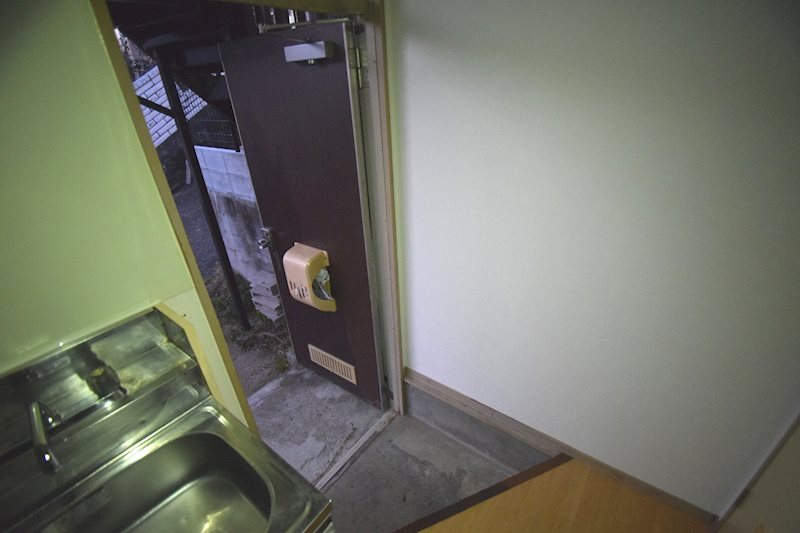 土方ハイツ 玄関