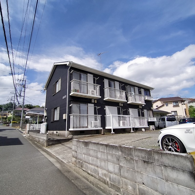 ハイ　ビレッジ   205号室 外観