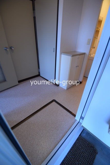 フラワーハイツ 玄関