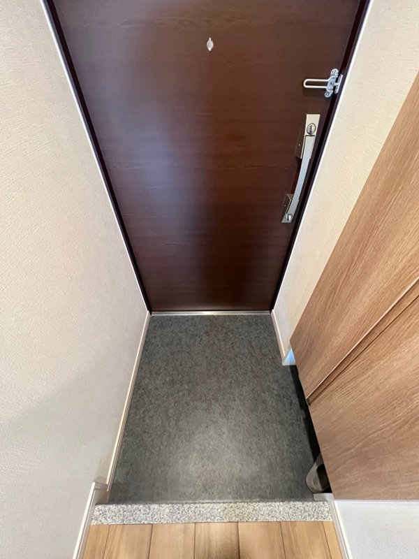 小田急伊勢原駅前マンション 玄関