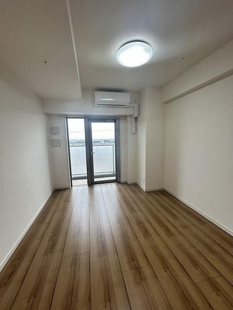 小田急伊勢原駅前マンション リビング