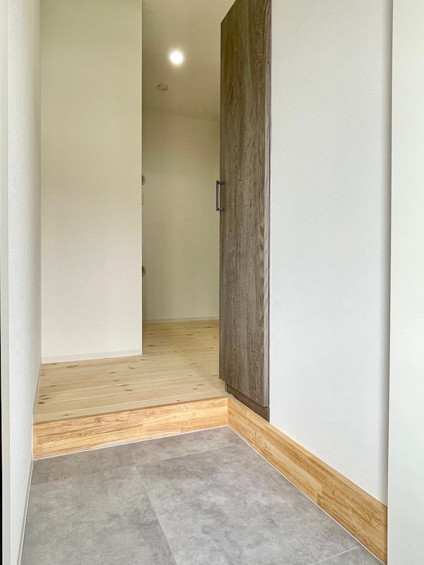 monte・interno（モンテインテルノ） 玄関