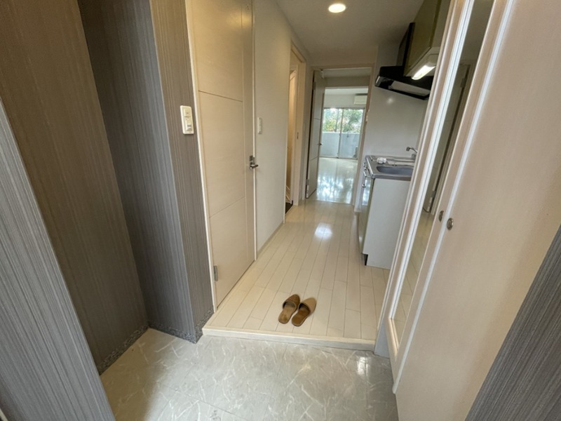 メゾンリヴェール 玄関