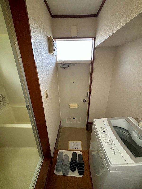 林山ハイツ 玄関