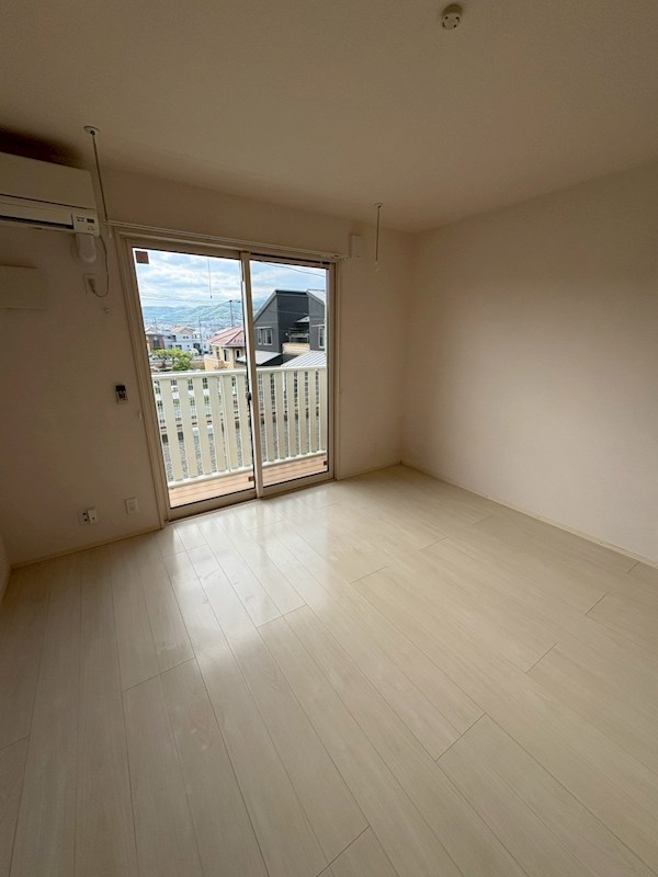 T.エテルネル リビング