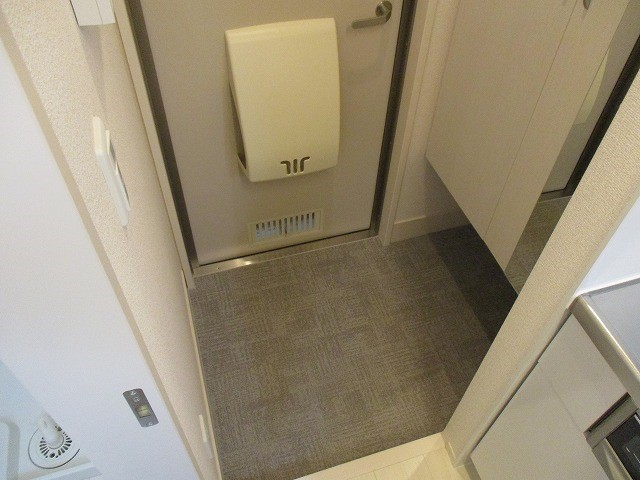 T.エテルネル 玄関