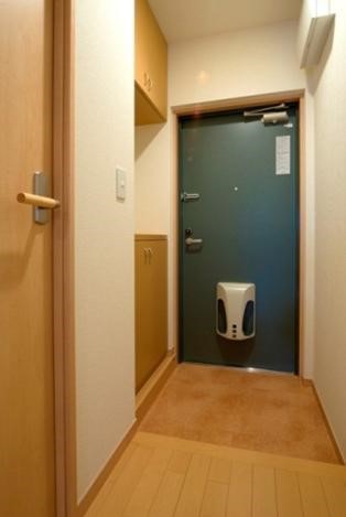 アステリアパレス 玄関