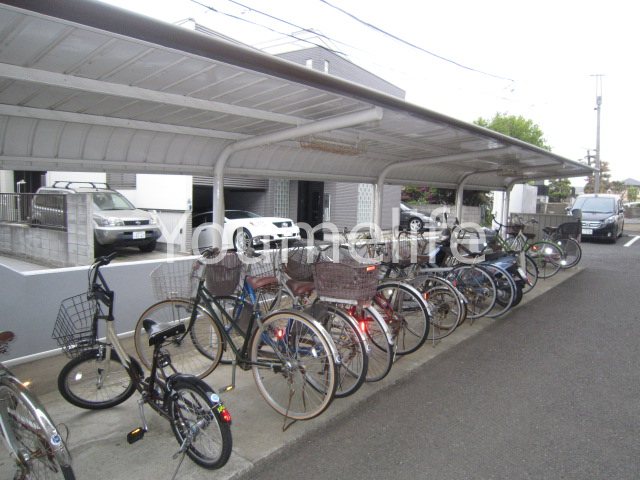 コンフォート鵠沼Ⅰ 駐車場