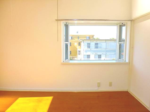 リリーハイム  ベッドルーム