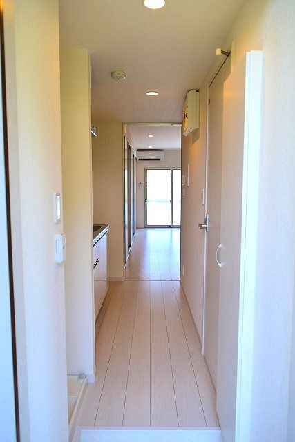 リブリ・FEEL-M湘南Ⅲ 玄関