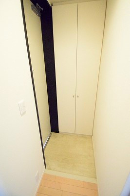 メゾンリミュー 玄関
