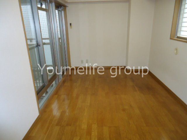 門倉第2湘南台ビル リビング