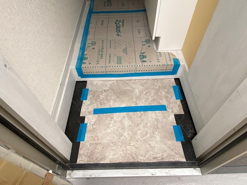 ハウズライフ厚木五番館 玄関