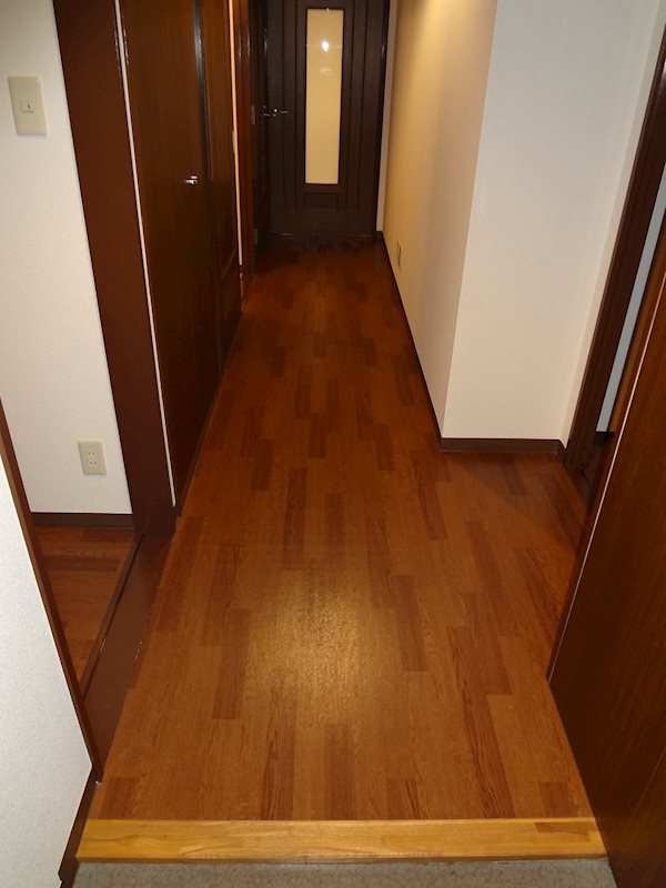 オーバーヒルズ弐番館 玄関