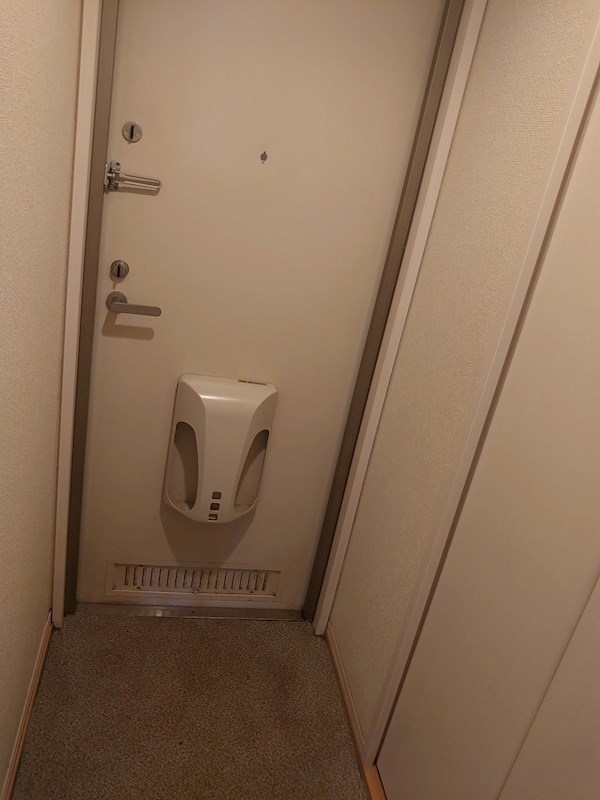 コートロイヤルアネックス 玄関