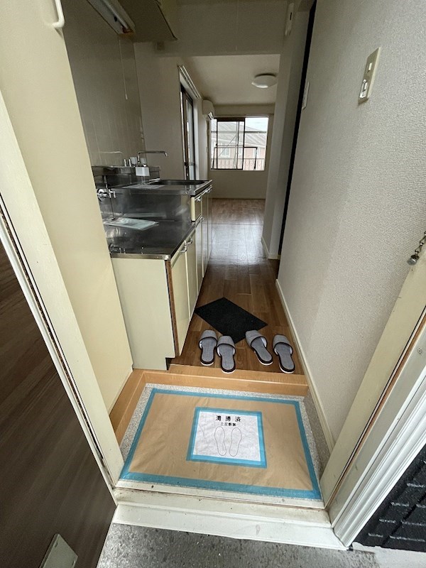 ハイ　ビレッジ   玄関