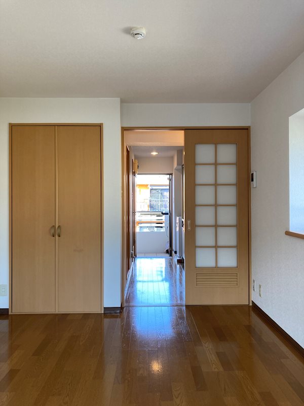 ローズパル ベッドルーム