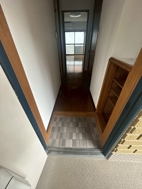 アブルームシマ 玄関