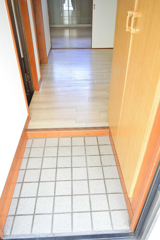 コーポアイザワ 玄関