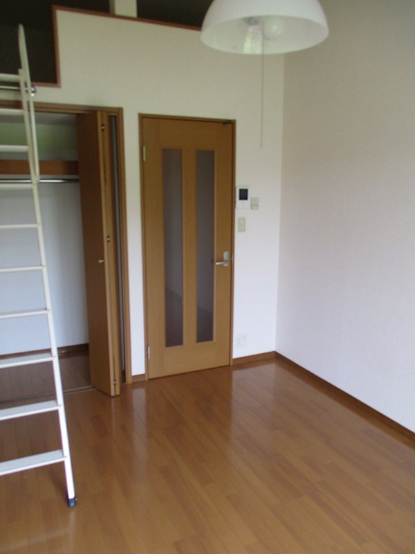 キャンパスコート リビング