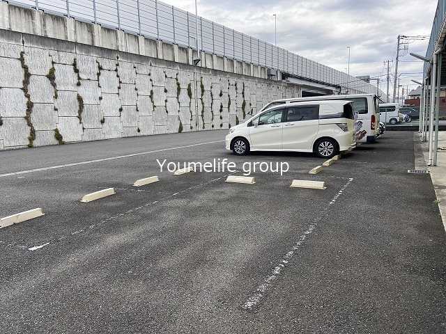 ハイツシュガー 駐車場